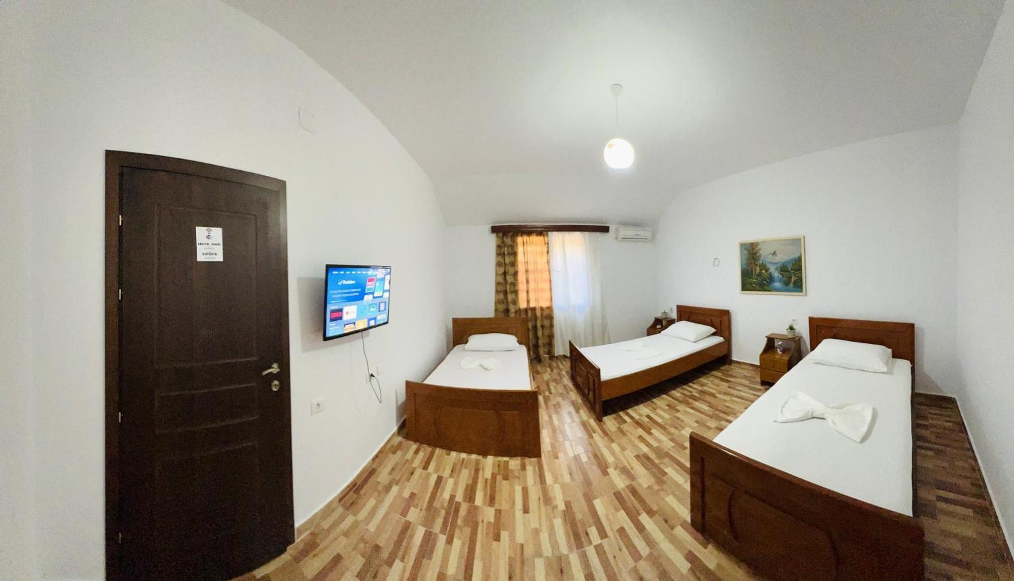 Villa Ensalv Berat - Apartment - Room - Penthouse Zimmer foto