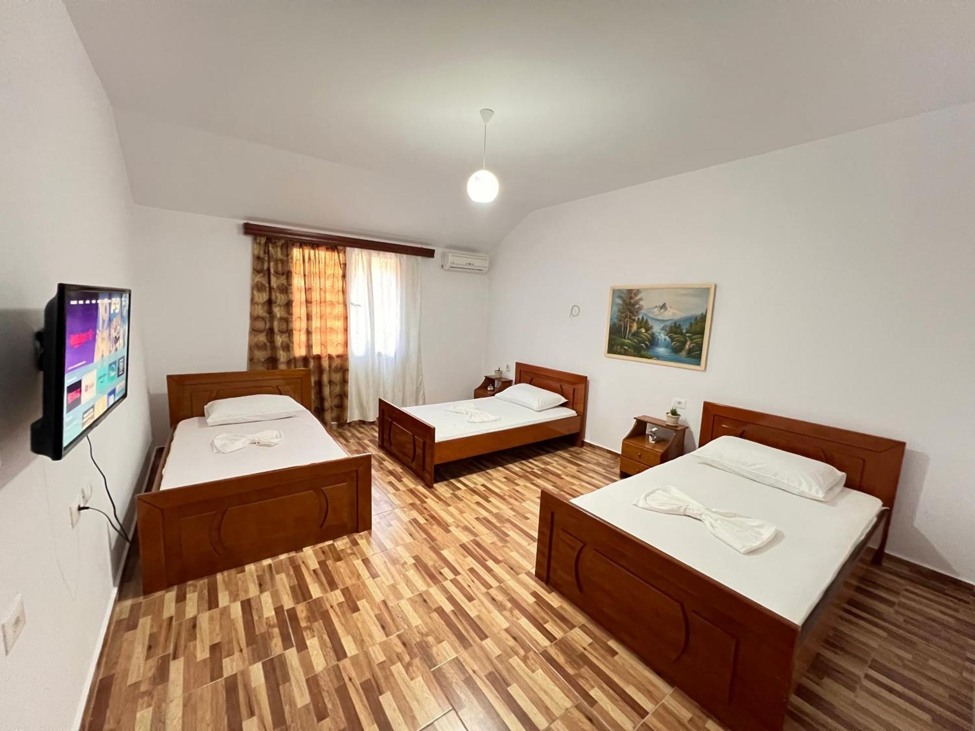 Villa Ensalv Berat - Apartment - Room - Penthouse Zimmer foto
