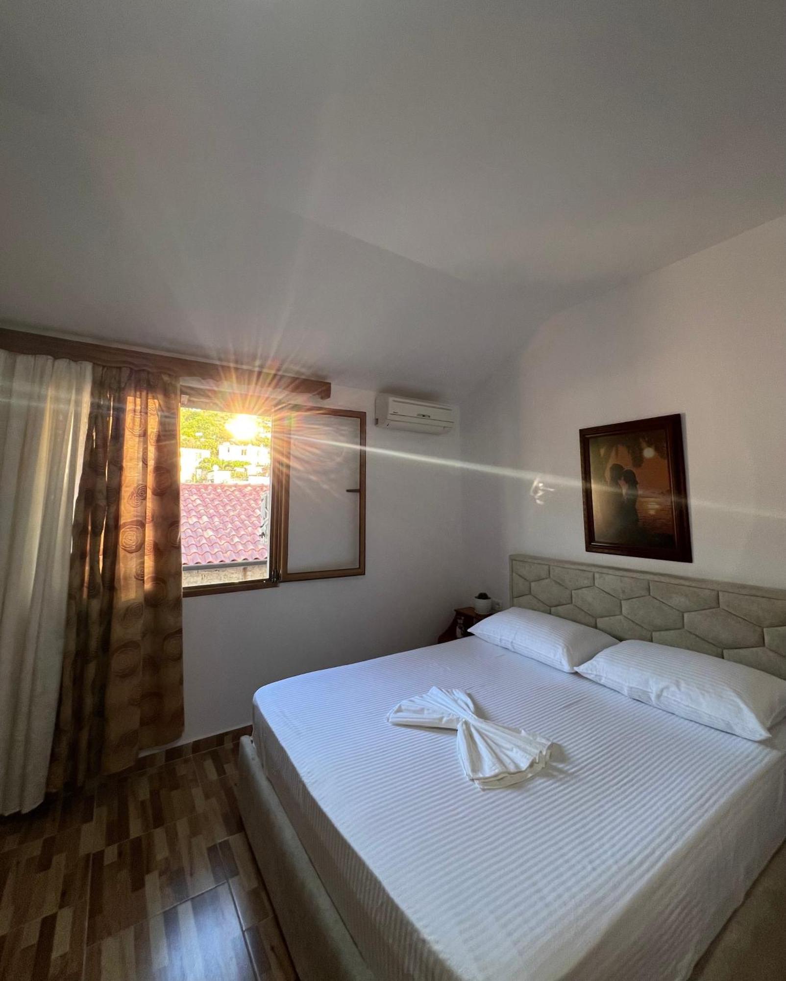Villa Ensalv Berat - Apartment - Room - Penthouse Zimmer foto